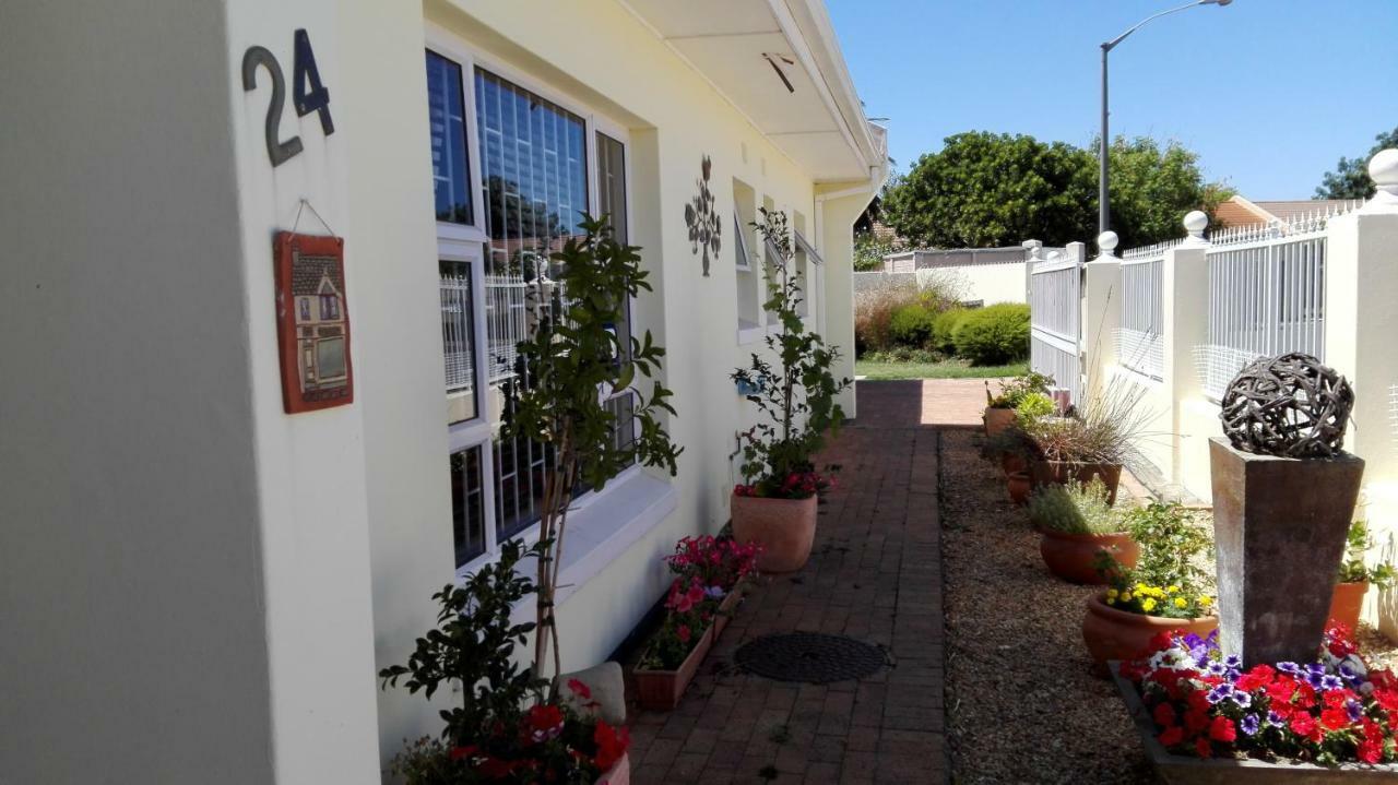 The Greens Apartment Somerset West Exterior photo
